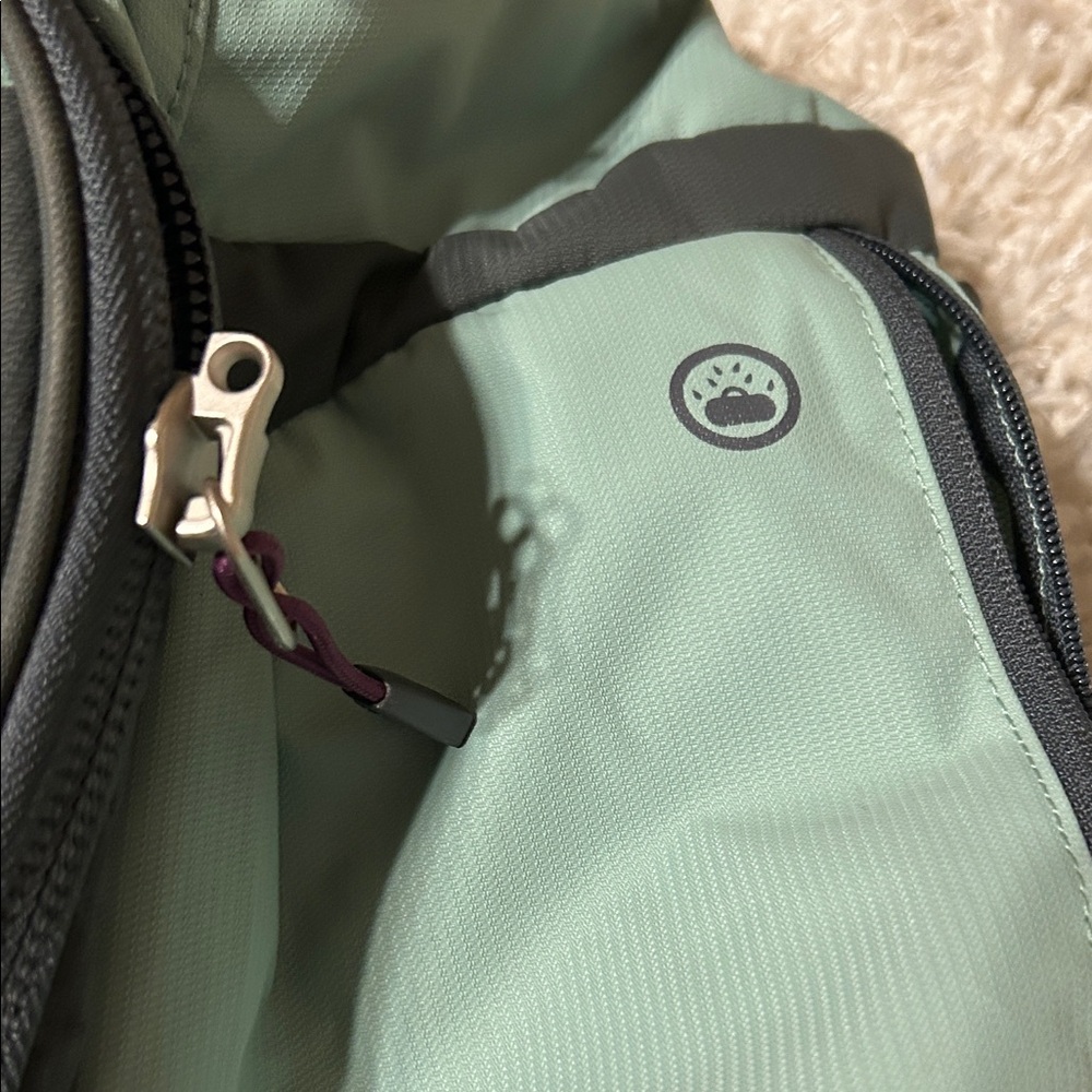 REI Grand Tour 80 Hiking Pack (16L) - Picture 3 of 11